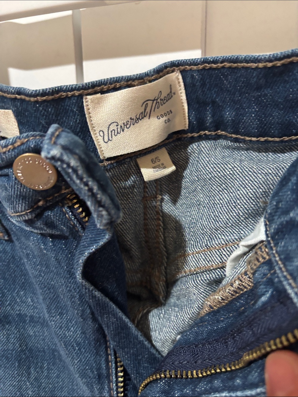 Universal Thread Jeans - Picture 2 of 3